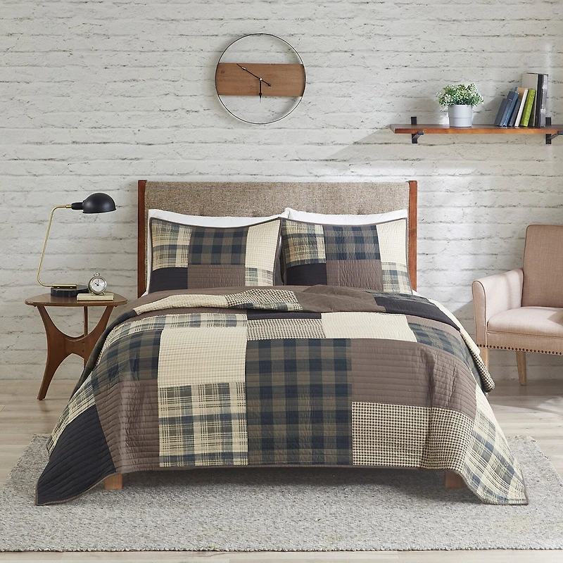 Josie Accessories Winter Hills. Quilt Set