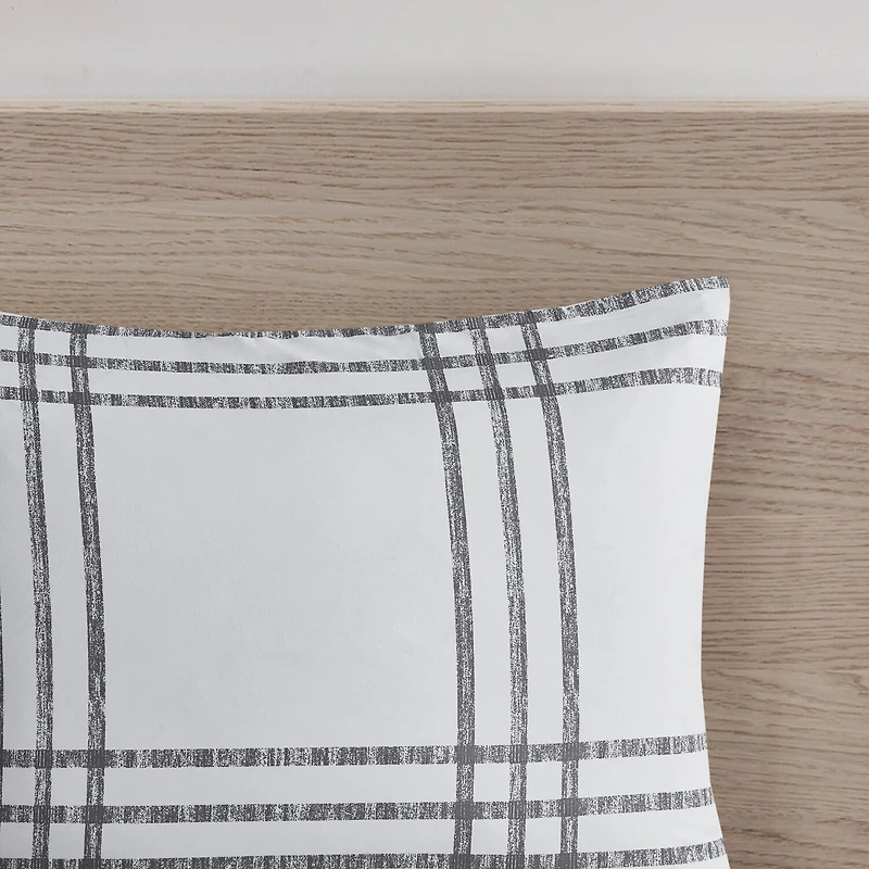 Intelligent Design Plaid Midweight Reversible Down Alternative Comforter Set