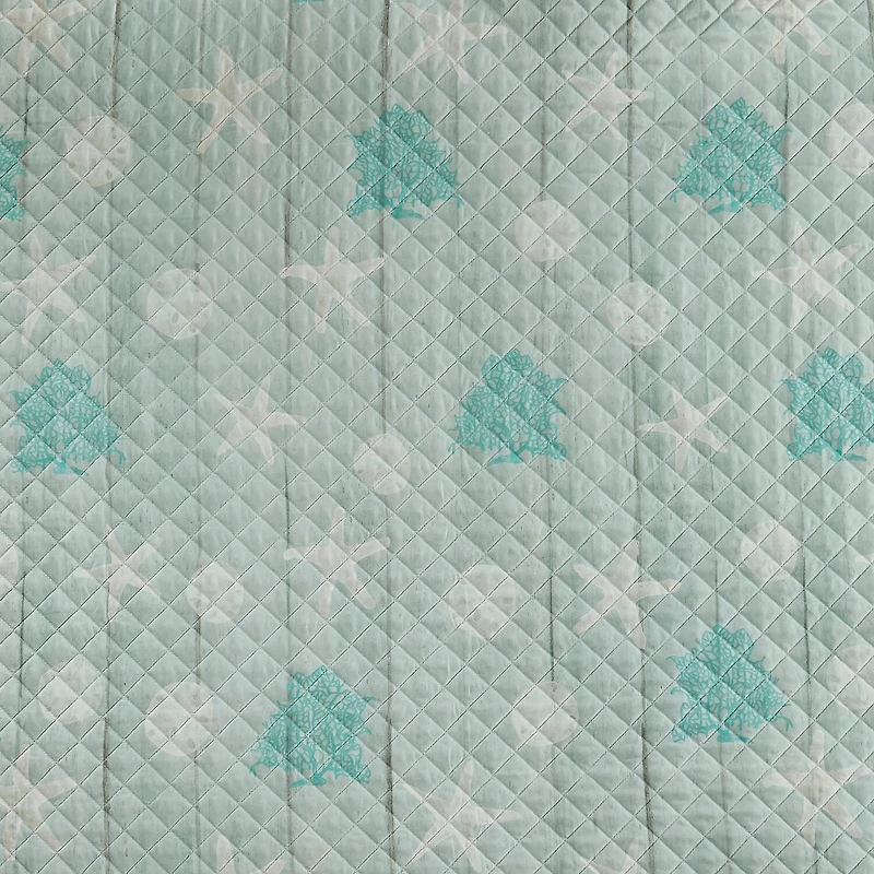 Avanti Beachcomer Reversible Quilt Set
