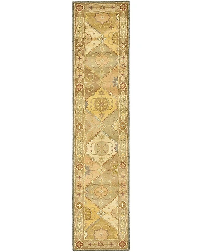 Safavieh Robena Traditional Area Rug