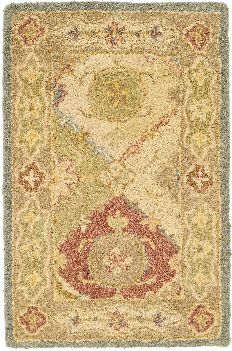 Safavieh Robena Traditional Area Rug