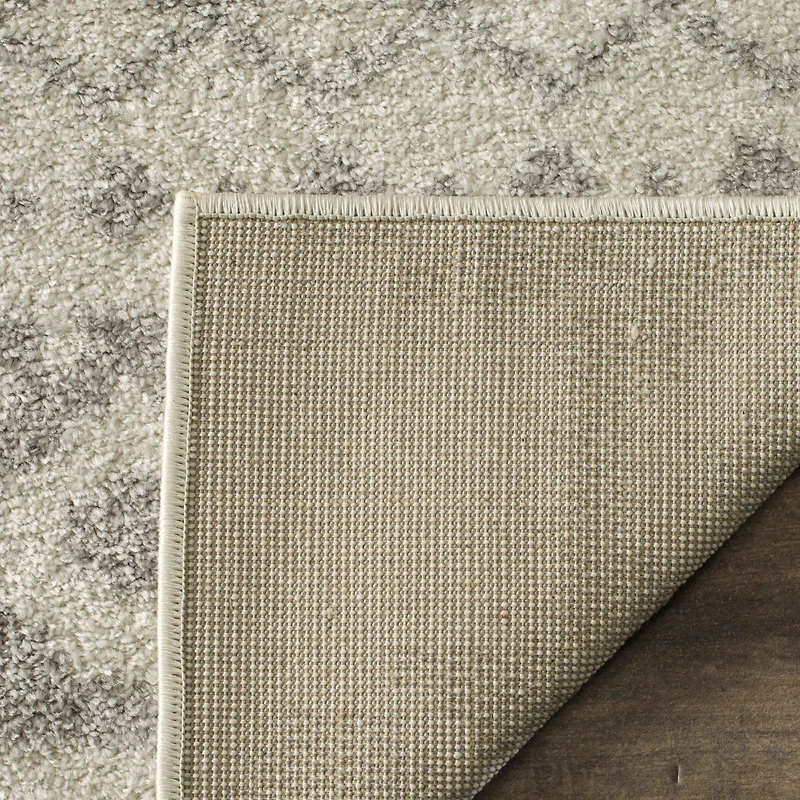 Safavieh Alicia Geometric Area Rug