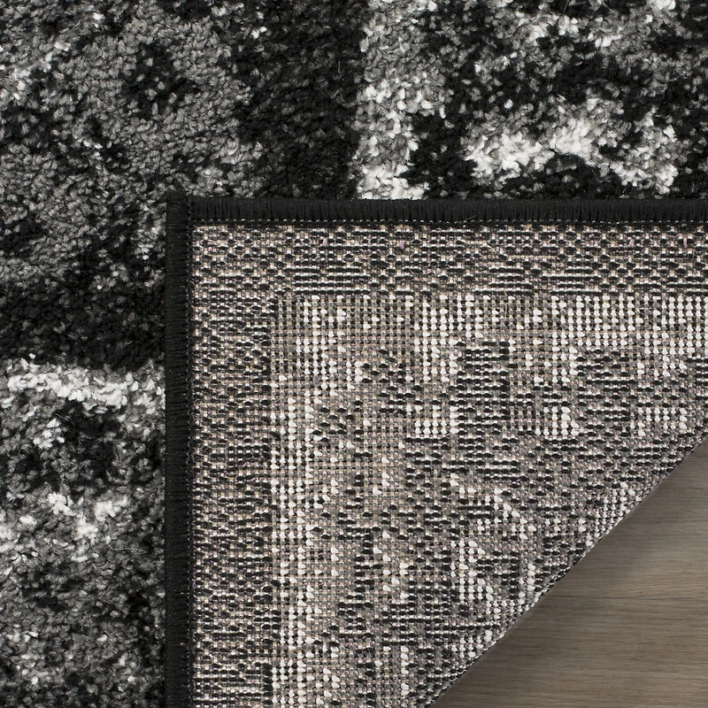 Safavieh Vanessa Floral Area Rug
