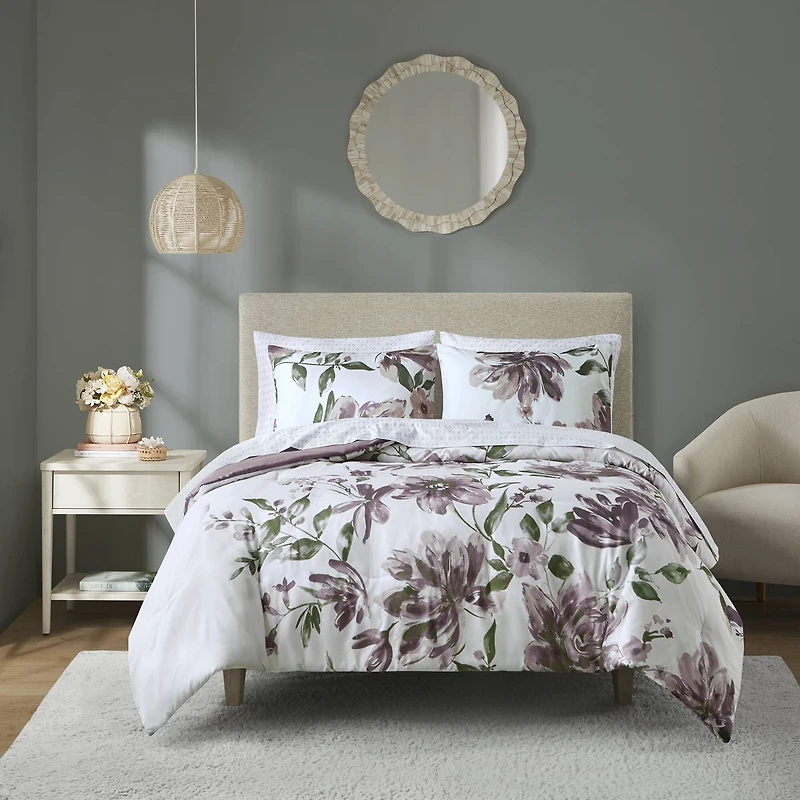 Madison Park Essentials Leena Floral Complete Bedding Set with Sheets
