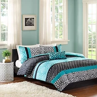 Intelligent Design Camille Comforter Set with decorative pillow
