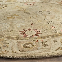 Safavieh Evelina Traditional Area Rug