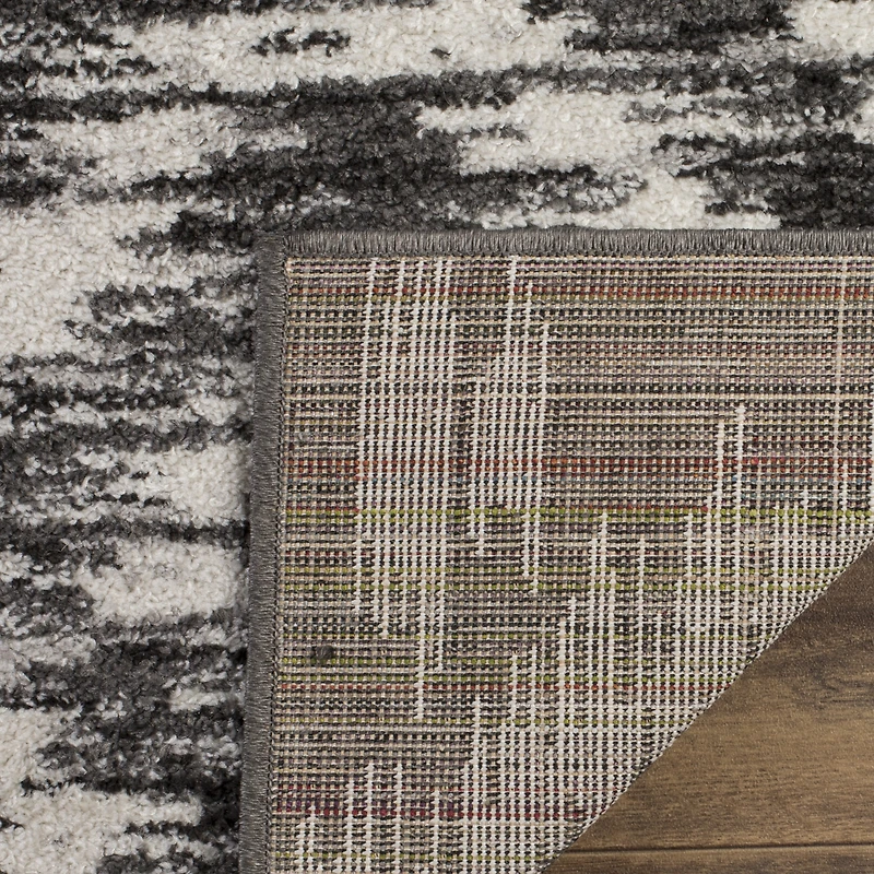 Safavieh Geordie Geometric Area Rug