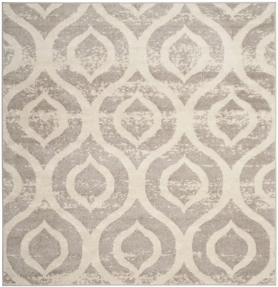 Safavieh Gayle Geometric Area Rug