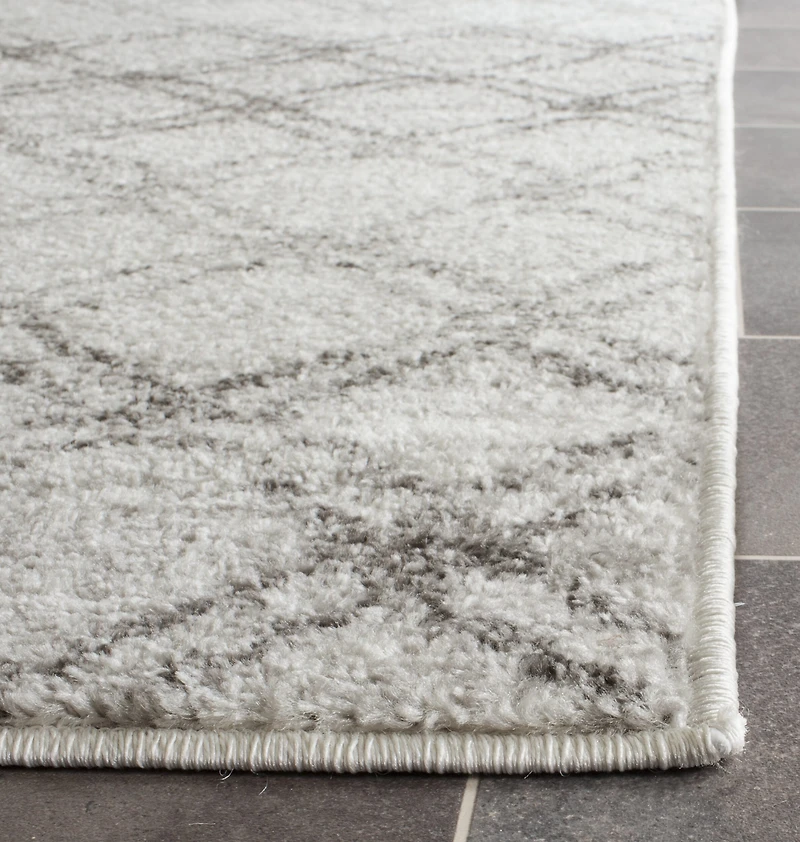 Safavieh Kelly Geometric Area Rug
