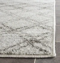 Safavieh Kelly Geometric Area Rug