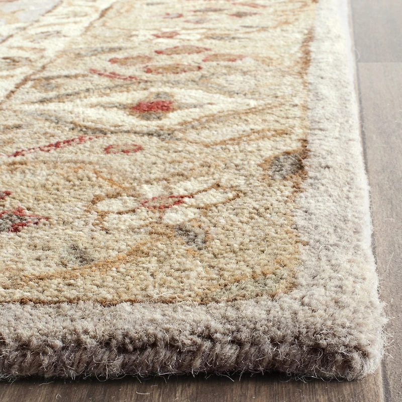 Safavieh Jemima Traditional Area Rug
