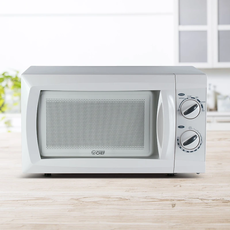 Commercial Chef 0.6-Cu. Ft. Countertop Microwave