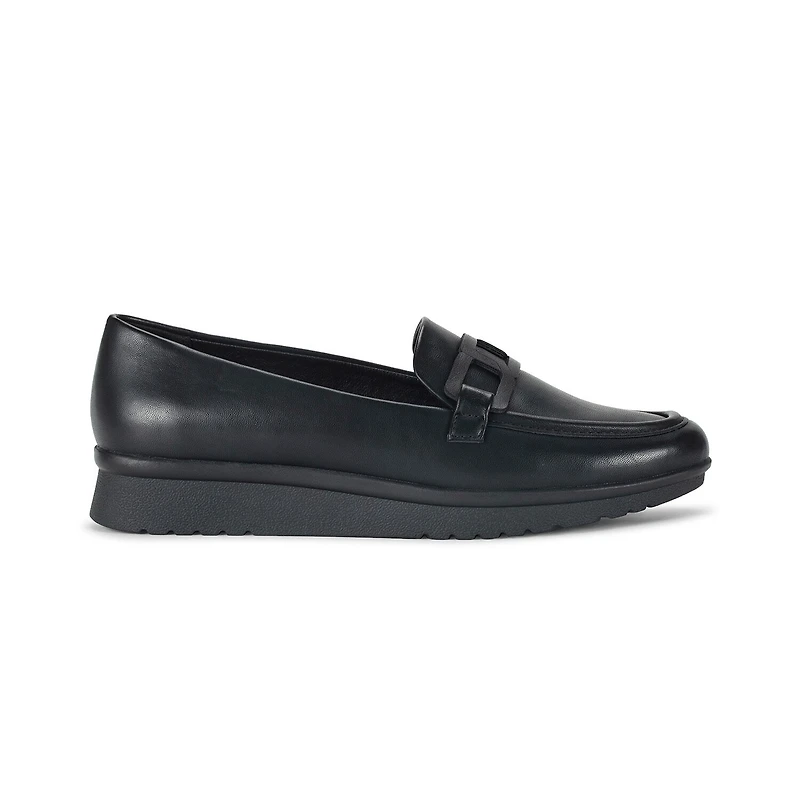 Baretraps Addison Womens Moc Closed Toe Loafers