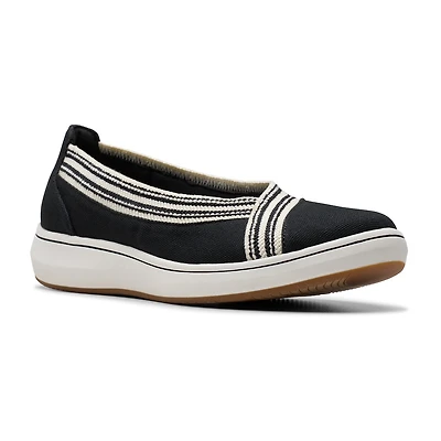 Clarks Cloudsteppers Breezesky Air Womens Round Slip-On Shoe