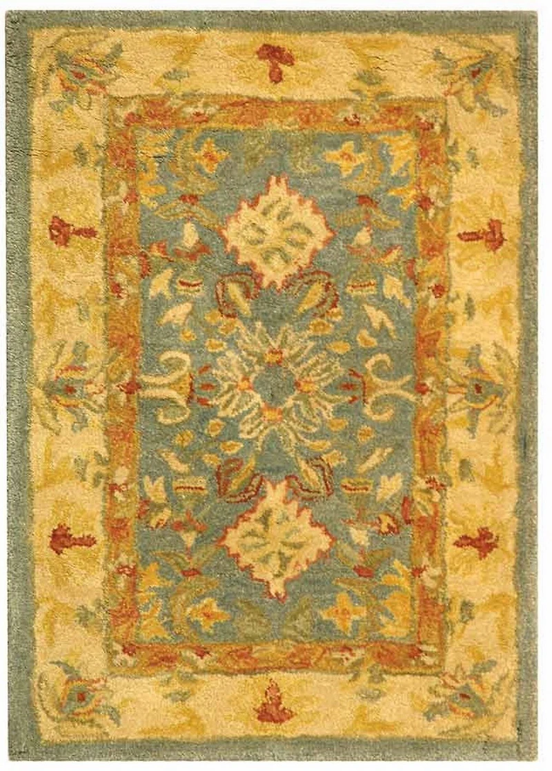 Safavieh Wilfreda Traditional Area Rug