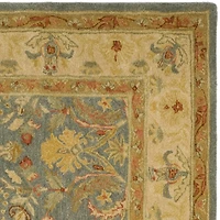 Safavieh Wilfreda Traditional Area Rug