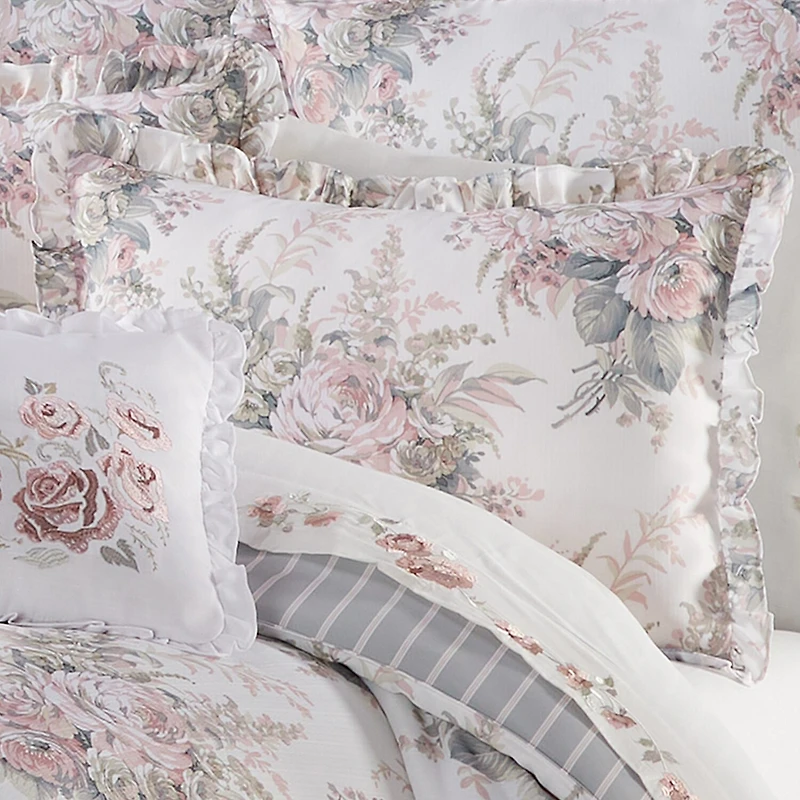 Royal Court Estelle Floral Quilt Set