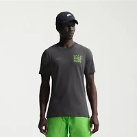 Nike Mens Crew Neck Short Sleeve Classic Fit Graphic T-Shirt