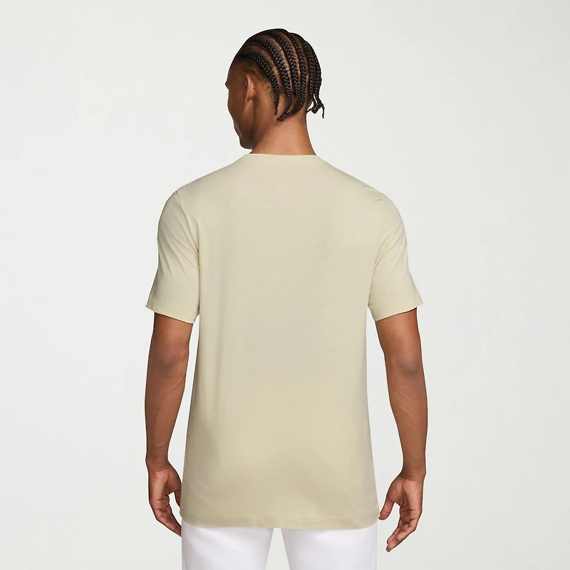 Nike Mens Crew Neck Short Sleeve Classic Fit Graphic T-Shirt