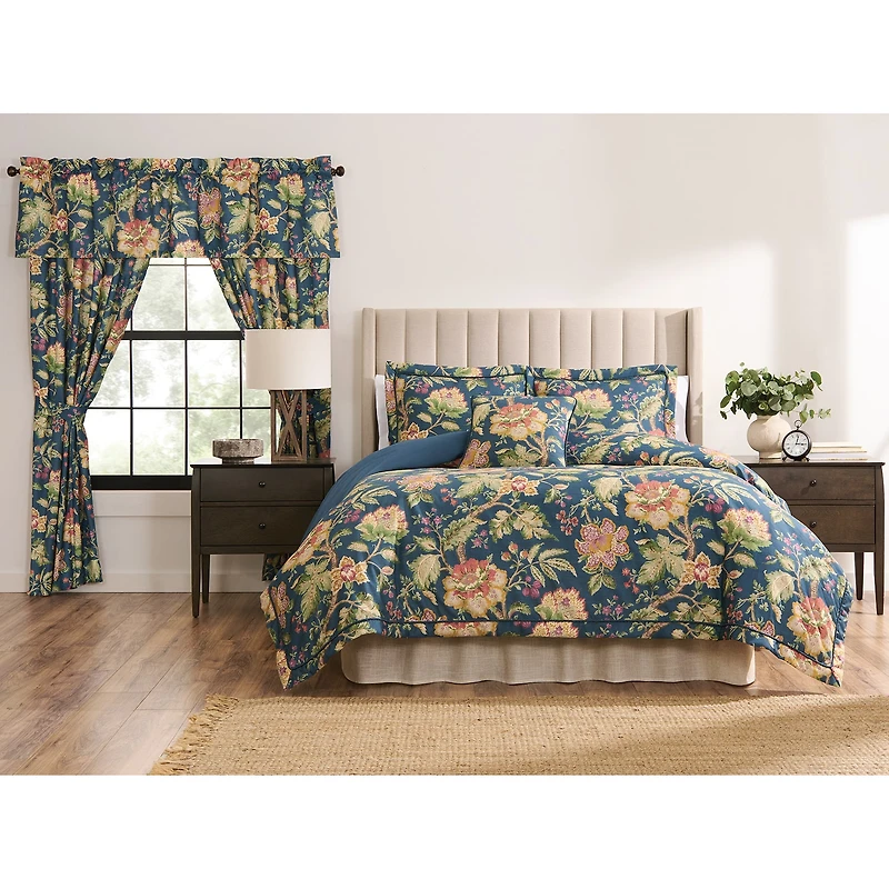 Rose Tree Secret Garden Floral Square Decortive Square Throw Pillow