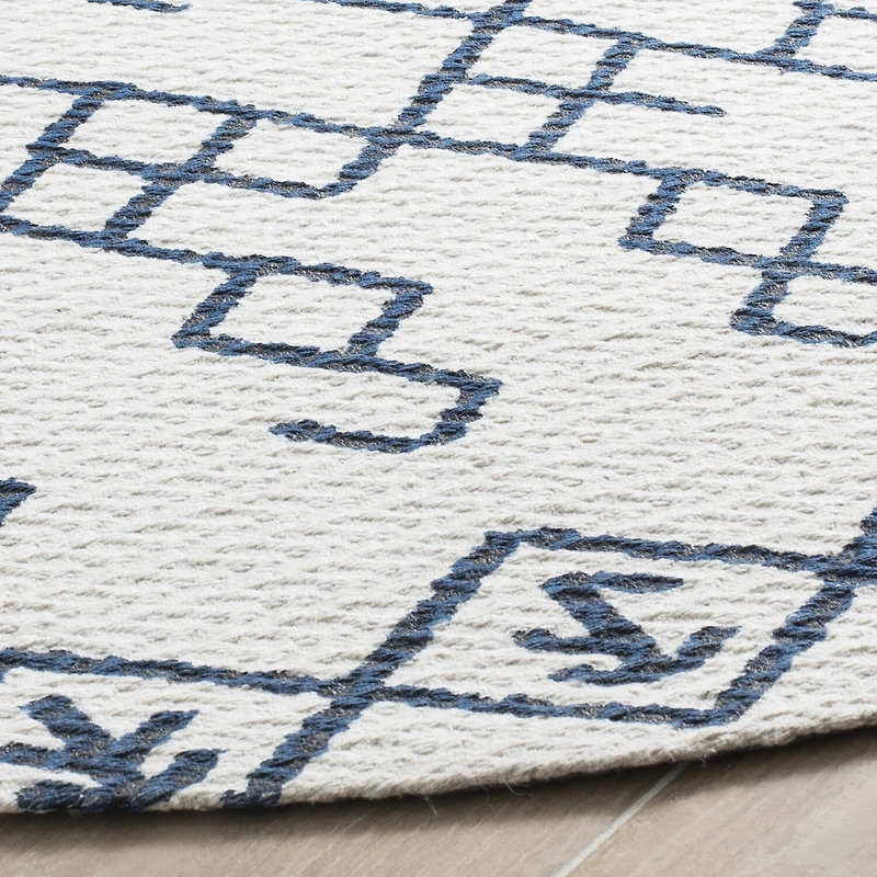 Safavieh Phipp Geometric Rug