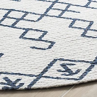 Safavieh Phipp Geometric Rug