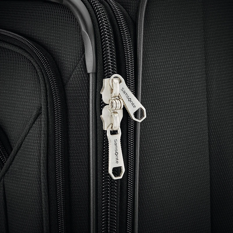Samsonite Soar Dlx Inch Softside Expandable Checked Spinner Luggage