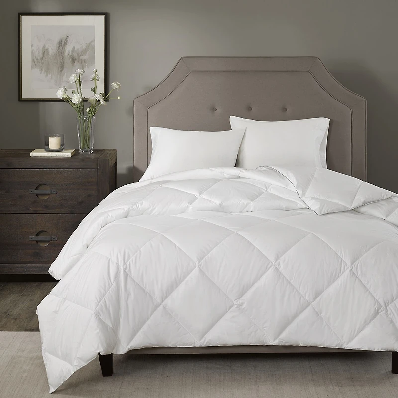 Madison Park Signature 1000tc Cotton Blend Midweight Down Alternative Comforter