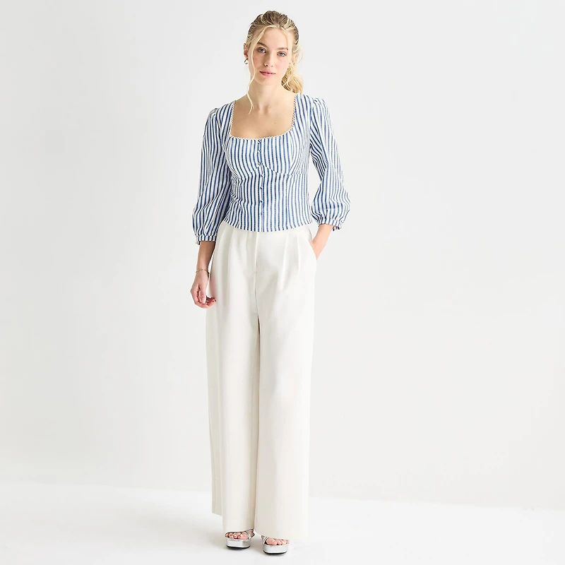 by&by Womens Juniors Straight Neck 3/4 Sleeve Blouse