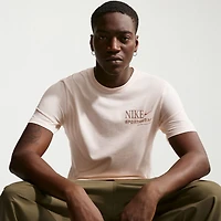Nike Mens Crew Neck Short Sleeve Classic Fit Graphic T-Shirt