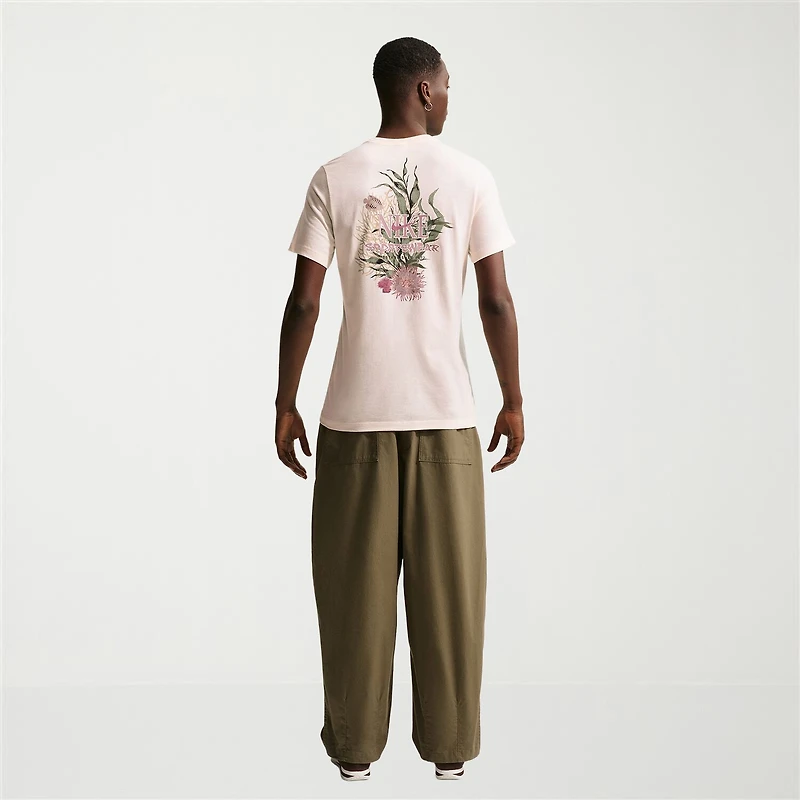 Nike Mens Crew Neck Short Sleeve Classic Fit Graphic T-Shirt