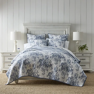 Linden Street Haven Toile Quilt