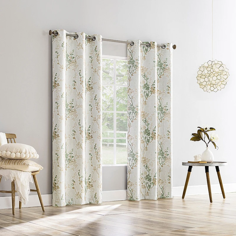 Sun Zero Percy Lenia Print Grommet Top Energy Saving 100% Blackout Single Curtain Panel