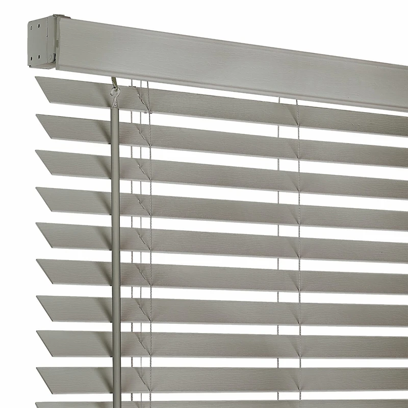 Achim Gii Madera Falsa 2" Cordless Faux Wood Blind