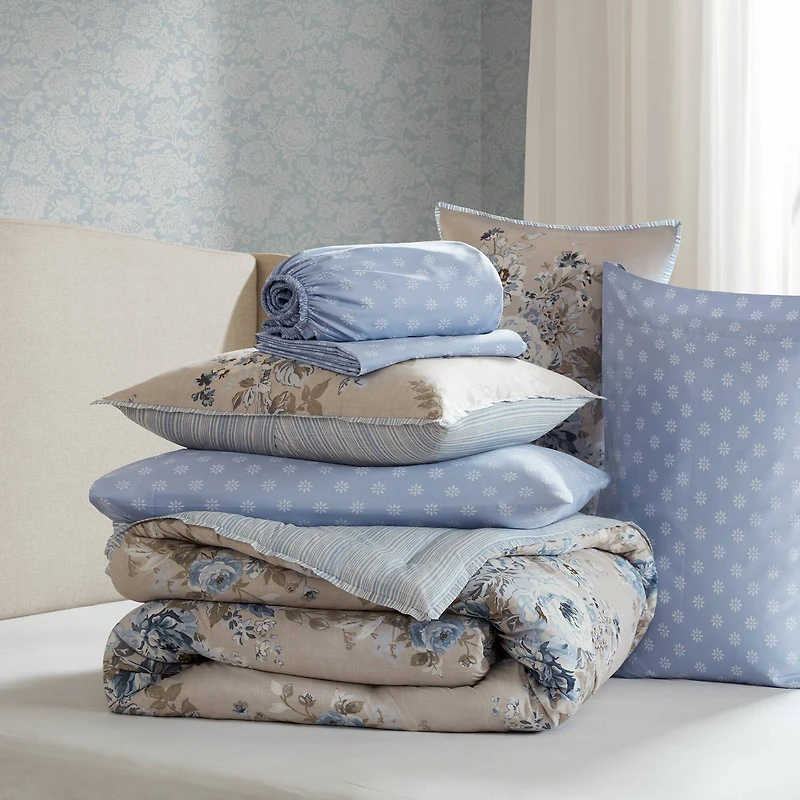 Madison Park Essentials Dahlia Floral Print Complete Bedding Set with Sheets