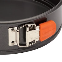 Rachael Ray® Bakeware Oven Lovin’ 9" Springform Pan