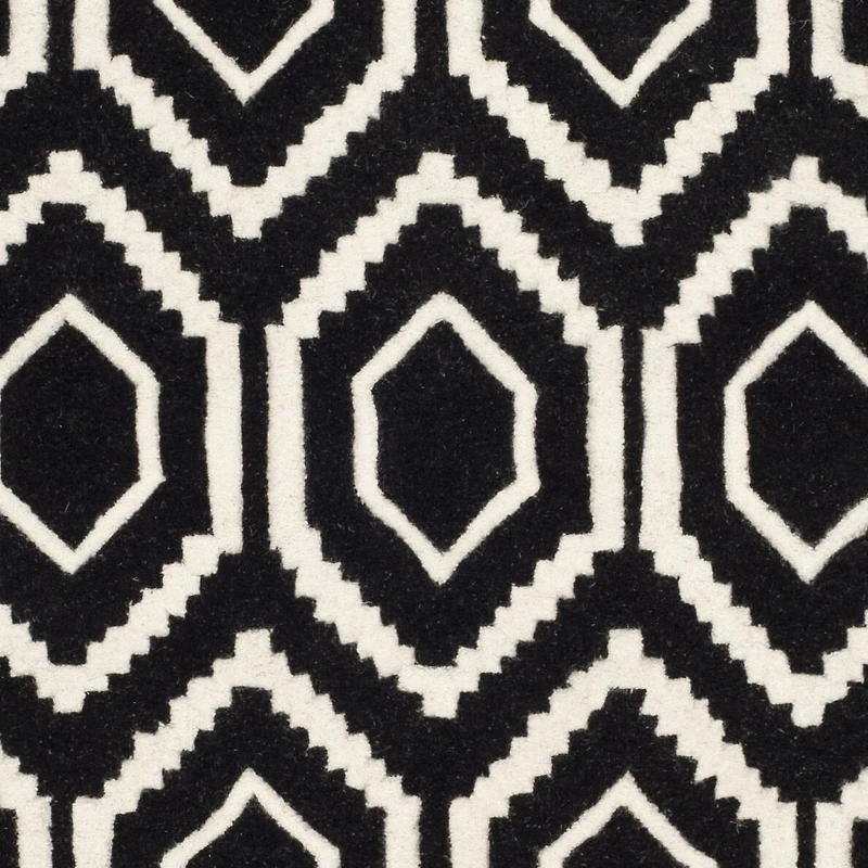 Safavieh Cyrus Geometric Rectangular Area Rug