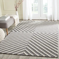 Safavieh Ralph Stripe Hand Tufted Wool Rug