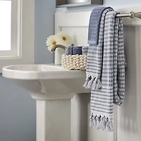 Saturday Knight Longborough 2-pc. Hand Towel
