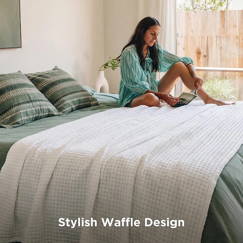 Bedsure® Woven Bamboo Waffle Midweight Blanket