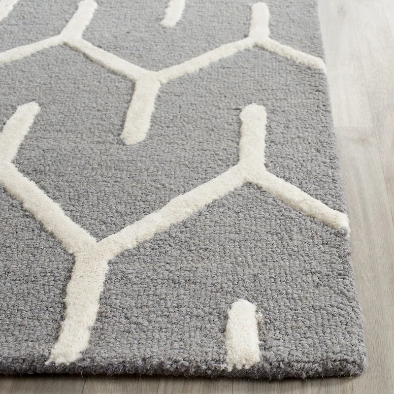 Safavieh Luther Rug