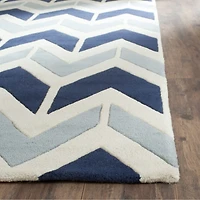 Safavieh Embla Chevron Hand Tufted Wool Rug