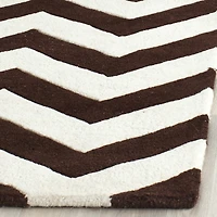 Safavieh Darrell Chevron Area Rug
