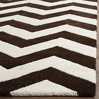 Safavieh Darrell Chevron Area Rug