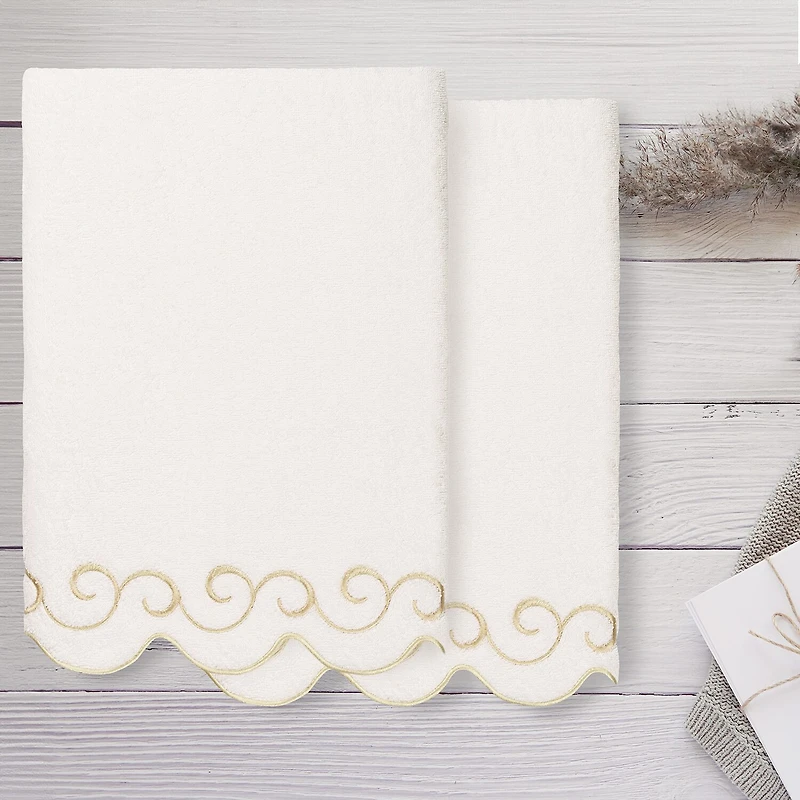 Linum Home Textiles Simplicity Scallop 2-pc. Quick Dry Bath Towel Set