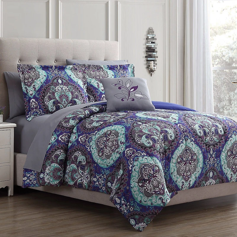 Modern Threads Cathedral Reversible Complete Bedding Set with Sheets