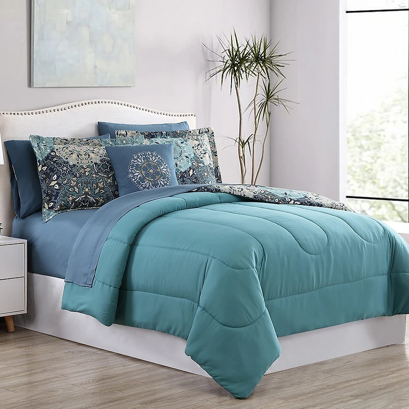 Modern Threads Granada Reversible Complete Bedding Set with Sheets