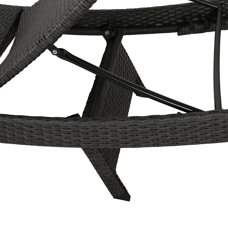 Salem Adjustable 4-pc. Lounge Chair