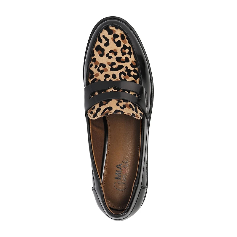 Mia Amore Hali Womens Moc Closed Toe Loafers