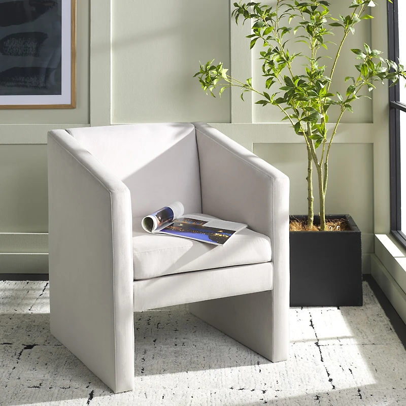Safavieh Ylva Upholstered Barrel Chair